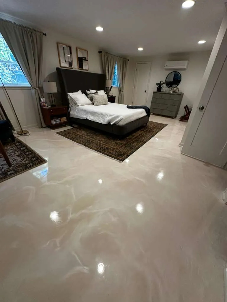 Carrara Pearl metallic bedroom floor